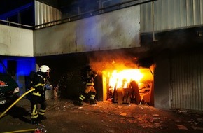 Feuerwehr Plettenberg: FW-PL: Garagenbrand unter Mehrfamilienhaus.
