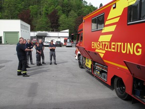 FW-AR: Bezirksregierung Arnsberg besucht Fernmeldedienst der Arnsberger Feuerwehr