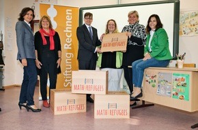 Stiftung Rechnen: Mit Freude am Rechnen Menschen verbinden / Stiftung Rechnen übergibt Math4Refugees-Willkommensbox an Netzwerk Flüchtlingshilfe Dreieich