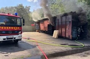 Freiwillige Feuerwehr Alpen: FW Alpen: Gemeinsame &Uuml;bung in Weeze
