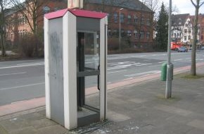 Polizeiinspektion Hameln-Pyrmont/Holzminden: POL-HOL: Holzminden - Böntalstraße: Telefonzelle beschädigt - Seitenscheibe eingeschlagen -