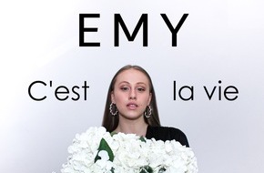 RTLZWEI: Neue Single der Newcomerin: EMY mit "C'est la vie"