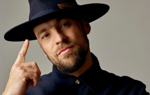 Stage Entertainment GmbH: „Schöne Bescherung“ – Ein festlicher Abend mit Max Mutzke und Freunden