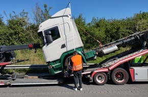 Polizeiinspektion Emsland/Grafschaft Bentheim: POL-EL: Polizeiinspektion Emsland / Grafschaft Bentheim - Gemeinsamer Kontrolltag auf dem Rastplatz Bentheimer Wald - Praktikanten erleben Polizeialltag hautnah
