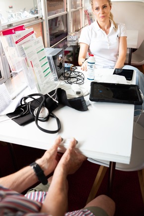 Vorsorge im Fokus: Gro&szlig;er Andrang beim Infobus der Initiative &bdquo;Herzenssache Lebenszeit&ldquo;
