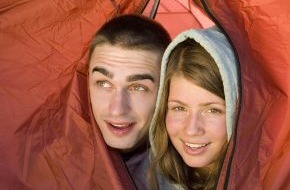 Allianz Deutschland AG: Jugend-Reisetrend: Urlaub ohne Eltern hoch im Kurs