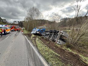 KFV Bodenseekreis: L204: Verkehrsunfall zwischen LKW und PKW - Fahrer eingeklemmt