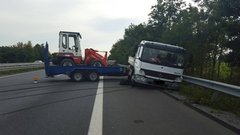 Polizeiinspektion Cuxhaven: POL-CUX: Nach Unfall auf A 27 behindern Schaulustige den Verkehr + Unbekannter schießt auf Katze - Polizei ermittelt