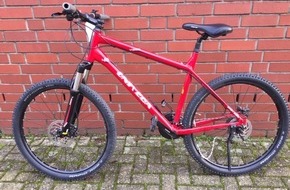 Kreispolizeibehörde Rhein-Kreis Neuss: POL-NE: Kripo sucht Fahrradeigentümer - Wem gehört das rote Mountainbike? (FOTO)