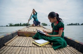 UNICEF Deutschland: UNICEF zum Weltbildungstag | Schulbildung von fast einer Viertelmilliarde Kinder war 2024 wegen Klimakrisen beeinträchtigt