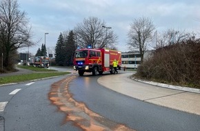Freiwillige Feuerwehr Lage: FW Lage: Kilometerlange Ölspur beschäftigt die Feuerwehr - 10.01.2022