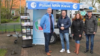 Kreispolizeibehörde Kleve: POL-KLE: Wachtendonk - Rundum gut informiert / Kriminalpolizei mit Infostand auf dem Wochenmarkt