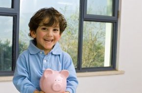 DVAG Deutsche Vermögensberatung AG: Weltspartag am 29. Oktober - Wie Kinder von klein auf lernen, mit Geld umzugehen (mit Bild)