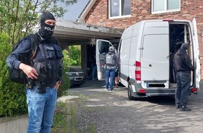 Bundespolizeidirektion Bad Bramstedt: BPOLD-BBS: Schleusungskriminalität - Bundespolizei durchsucht zahlreiche Objekte in neun Bundesländern und vollstreckt drei Haftbefehle