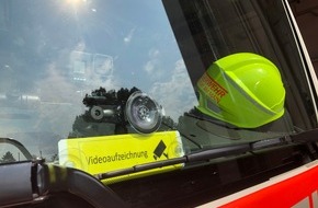 Feuerwehr Frankfurt am Main: FW-F: Feuerwehr filmt Verkehrssituation bei Einsatzfahrten