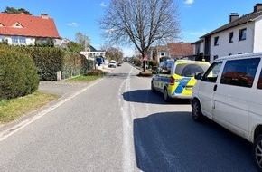 Polizei Lippe: POL-LIP: Augustdorf. Gefahrenstelle durch weiße Wandfarbe.