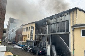 Feuerwehr Ratingen: FW Ratingen: Großbrand in Ratinger Gewerbegebiet - Folgemeldung
