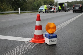 POL-KLE: Kranenburg - Große Verkehrskontrolle der Kreis Klever Polizei am &quot;Tennisschläger&quot; Cannabis-Geruch in der Luft führte zur Blutprobe