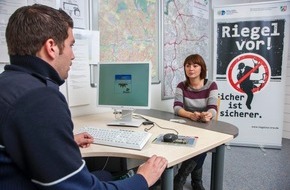 Polizei Rhein-Erft-Kreis: POL-REK: Einbrecher flüchteten - Erftstadt