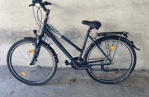 Polizeipr&auml;sidium S&uuml;dosthessen: POL-OF: Personengruppe soll Reizstoff verspr&uuml;ht haben: Zeugen gesucht!; Wem geh&ouml;rt das sichergestellte Fahrrad?; Sattelzug mit wei&szlig;em Anh&auml;nger und rotem Schriftzug gesucht und mehr