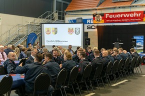 FW-MK: 23 neue Brandmeister für die Feuerwehren im Märkischen Kreis