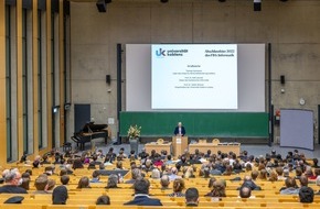 Universität Koblenz: Über 420 Absolventinnen und Absolventen vom Fachbereich Informatik der Universität in Koblenz verabschiedet