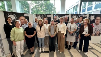 Polizei Münster: POL-MS: Fotoausstellung "Starke Frauen - Kulti Multi" begeistert - noch bis 28. September im Polizeipräsidium Münster zu sehen