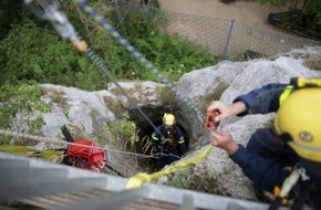 Kreisfeuerwehrverband Segeberg: FW-SE: Aufwendige Tierrettung am Segeberger Kalkberg