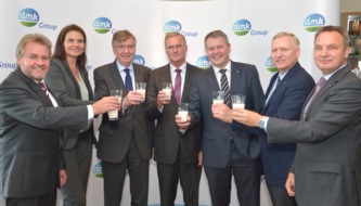 DMK Deutsches Milchkontor GmbH: DMK GROUP schließt an Europas Top Fünf an / Dank erfolgreichem Geschäftsjahr und Fusion mit DOC Kaas setzt Deutschlands größte Molkereigenossenschaft den Erfolgskurs fort