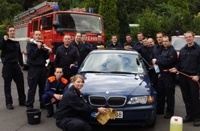 Feuerwehr Essen: FW-E: Autowaschaktion der Freiwilligen Feuerwehrgruppen Katernberg und Stoppenberg