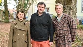 NDR / Das Erste: Ken Duken und Picco von Groote spielen in "Der blonde Hans" (AT) - Drehstart für NDR/rbb-Dokudrama in Wrisbergholzen (Landkreis Hildesheim)