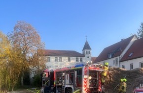 Feuerwehr Paderborn: FW Paderborn: Gemeldeter Wohnungsbrand am Heilandsfrieden