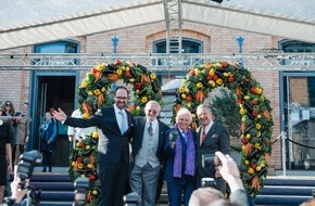 KPM Hotel & Residences: 80 Jahre Eckart Witzigmann - Berlin sagte DANKE mit einem großen Fest im KPM Quartier am 9. Oktober 2021 mit über 400 geladenen Gästen und Wegbegleitern