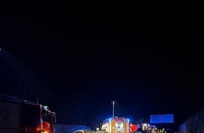 Feuerwehr Dinslaken: FW Dinslaken: Verkehrsunfall mit mehreren verletzten Personen.