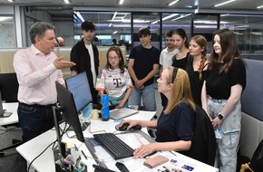 dpa Deutsche Presse-Agentur GmbH: Tag des Lokaljournalismus: Starkes Signal f&uuml;r lokale Medien und die Menschen vor Ort - "Unverzichtbarer Beitrag f&uuml;r Gesellschaft und Demokratie"