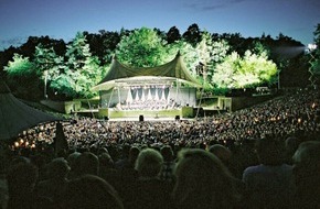 3sat: 3sat zeigt Abschiedskonzert Simon Rattles von den Berliner Philharmonikern im Festspielsommer
