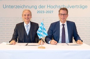 Hochschule München: HM-Präsident unterzeichnet Hochschulvertrag
