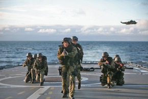 Marine - Pressemitteilung Pressetermin: Führungswechsel bei den Marineschutzkräften (mit Bild)