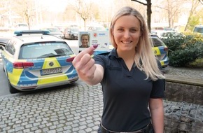 Polizeidirektion Göttingen: POL-GOE: Modern, kompakt und fälschungssicher: Neuer elektronischer Dienstausweis für die Polizei Niedersachsen