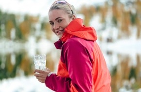Informationszentrale Deutsches Mineralwasser: Sportlich aktiv? Genug trinken - auch im Winter