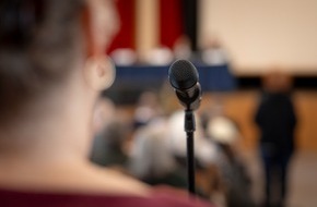 L&uuml;beck und Travem&uuml;nde Marketing GmbH: Einfluss sozialer Medien | &Ouml;ffentlicher Vortrag