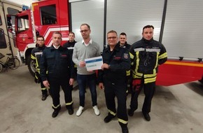 Freiwillige Feuerwehr Bedburg-Hau: FW-KLE: Spendenübergabe an die Freiwillige Feuerwehr Bedburg-Hau