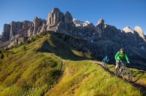 DOLOMITES Val Gardena: Sommerstart im Val Gardena - rauf aufs Rad und rein ins Abenteuer