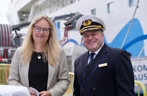 AIDA Cruises: AIDA Cruises: Eröffnung der ersten Landstromanlage Dänemarks mit AIDAmar in Aarhus