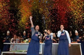 Lidl: Größter Kochkurs Deutschlands: Rekord geschafft! / Kolja Kleeberg und 642 Hobbyköche vollbringen kulinarische Meisterleistung auf der Genussmesse eat&STYLE in Stuttgart