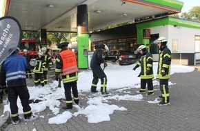 Freiwillige Feuerwehr Werne: FW-WRN: Benzin läuft aus defektem Tank