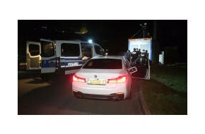 Bundespolizeiinspektion Flensburg: BPOL-FL: HAR - Totalgefälschter Fahrzeugschein - 5er BMW als gestohlen gemeldet