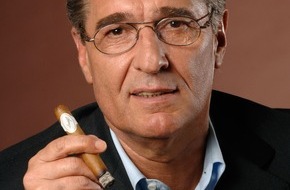 Oettinger Davidoff AG: Davidoff ernennt Rudi Assauer zum Botschafter des Rauchgenusses