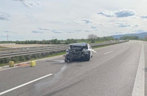 Polizeidirektion Landau: POL-PDLD: Vollsperrung aufgrund Verkehrsunfall