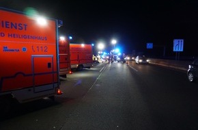 Feuerwehr Ratingen: FW Ratingen: Verkehrsunfall auf Autobahn bei Ratingen - Fünf verletzte Personen